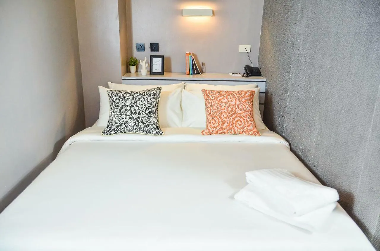 Abraham Manila - Located In Central Makati (Adults Only) Makati City Hostel